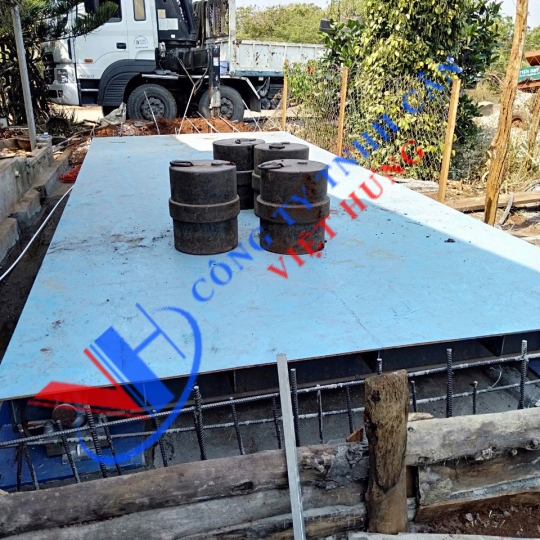 Cân nổi 120 tấn